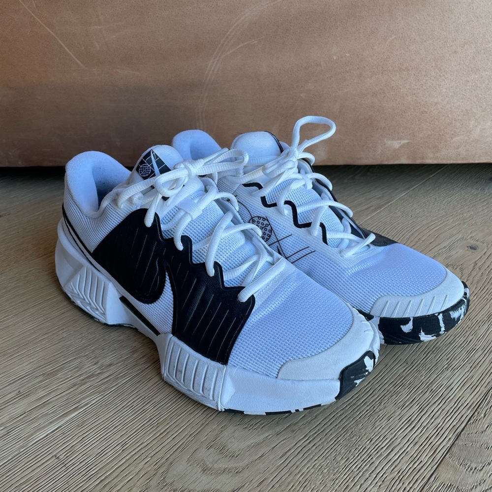 Nike ZOOM CHALLENGE White Black Pickleball Court Shoes men’s Sz 9